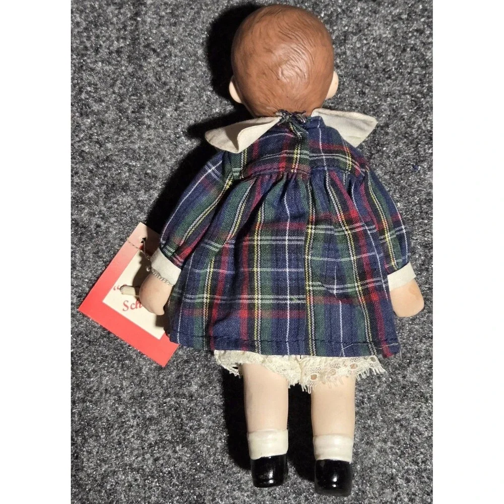 Ashton Drake September Schoolgirl VTG 1995 Calendar Babies Collection Doll